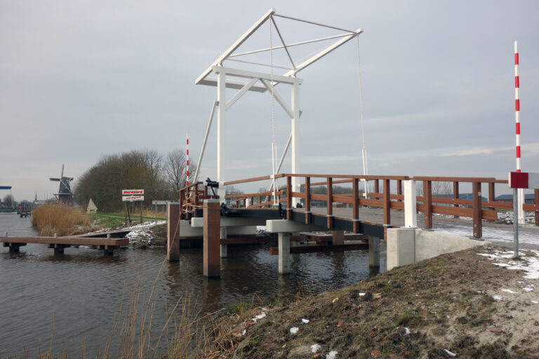 ophaalbrug Burdaard