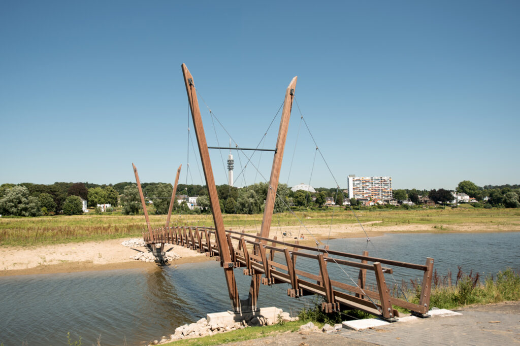 tuibrug hangbrug Meinerswijk Nederrijn Arnhem
