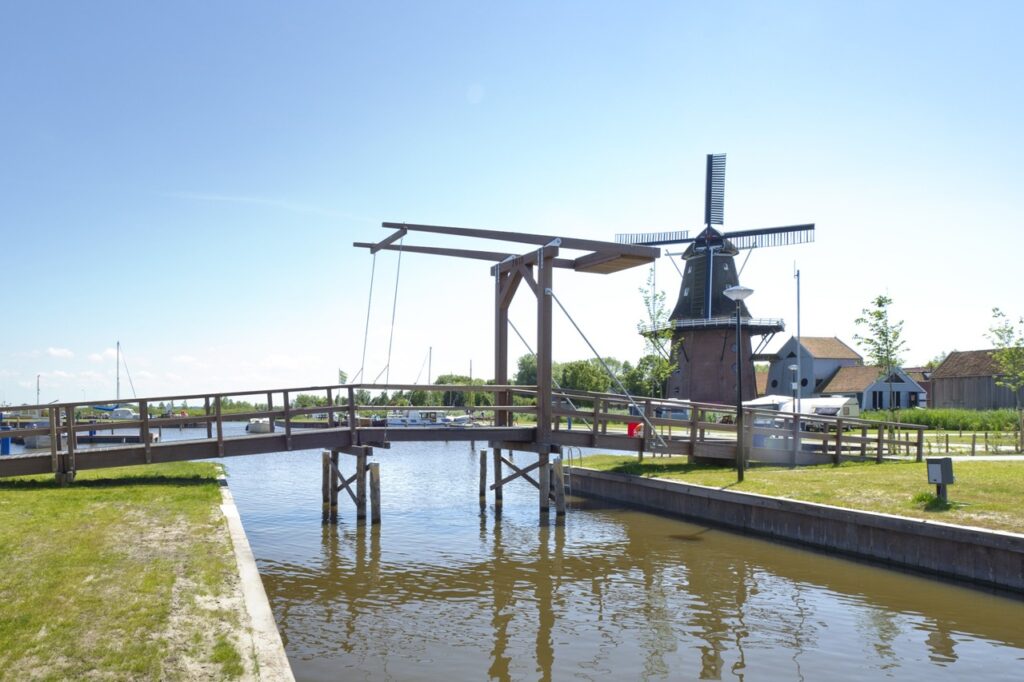 ophaalbrug gebouwd door Meerdink Bruggen