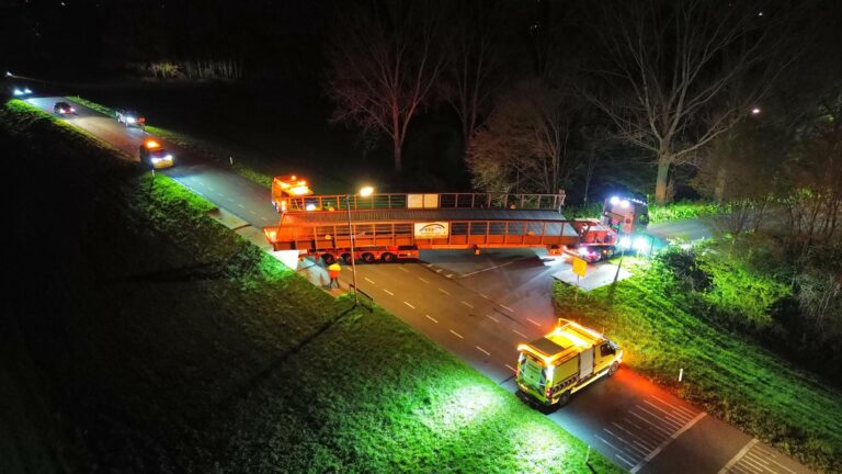 Bouw van de fiets- en voetgangersbrug Drielsedijk Arnhem Elderveld